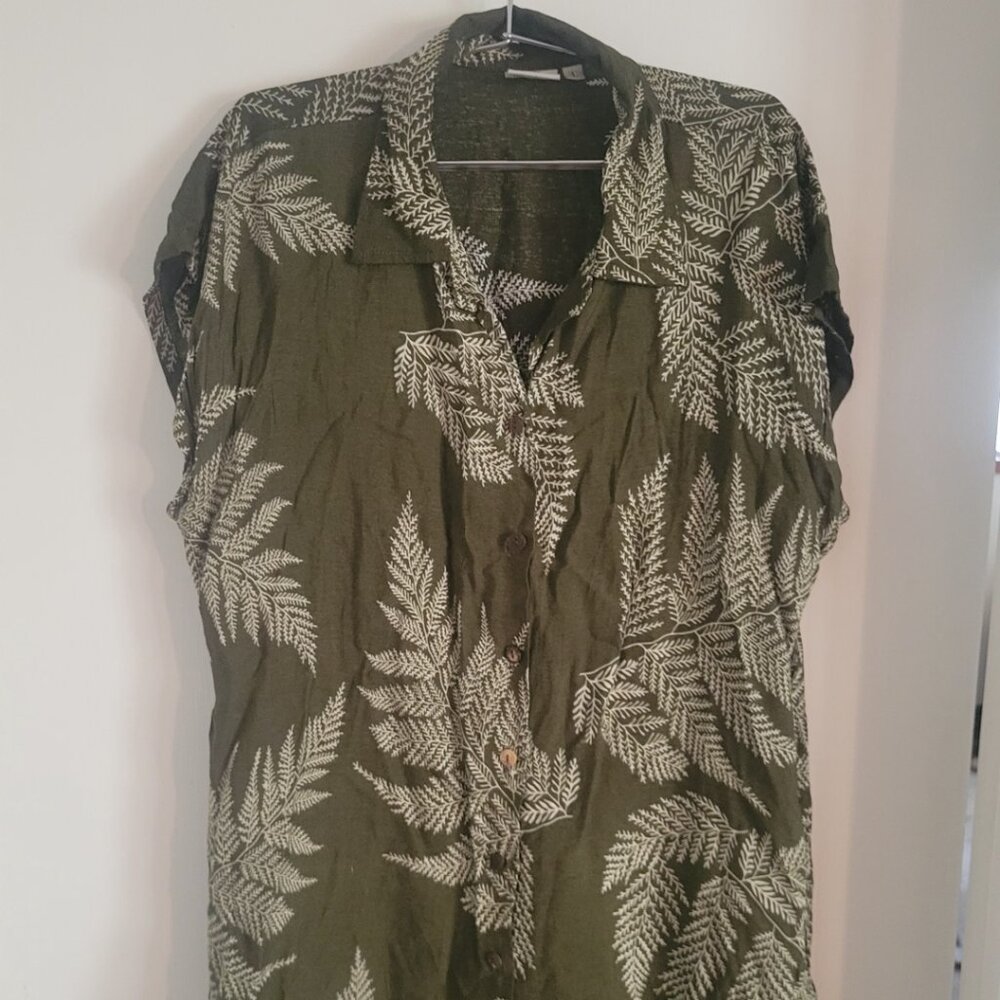 Short sleeve green button down dress